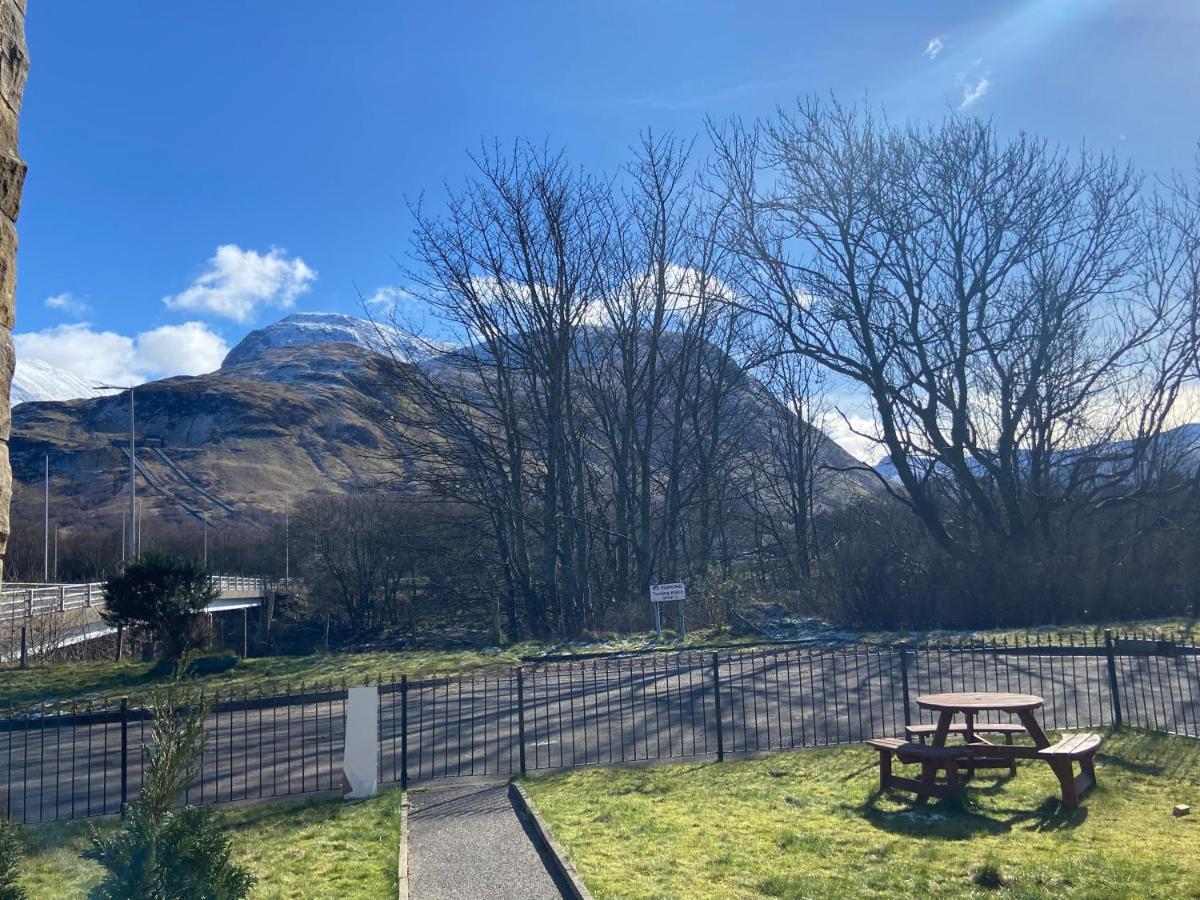 Victoria House Bed And Breakfast Fort William Buitenkant foto